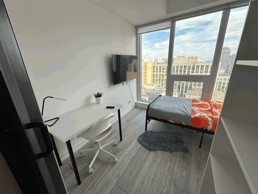Flex  Room - Mercer Street - Toronto